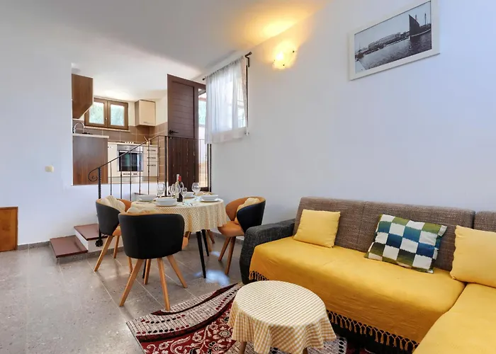 Barbolan By Interhome Medulin