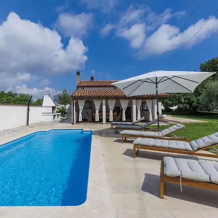 Barbolan By Interhome Medulin