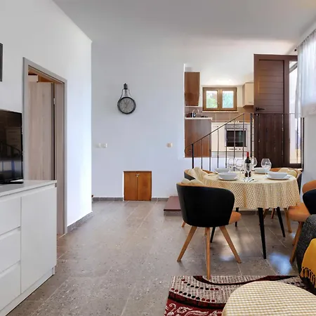 Сasa de vacaciones Barbolan By Interhome *